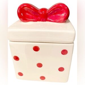 Ceramic holiday jar / gift box